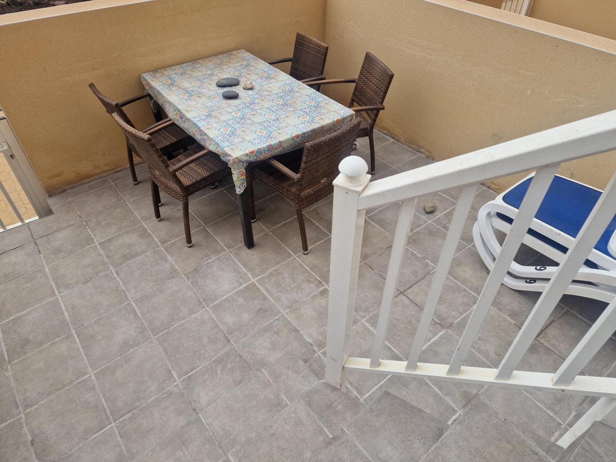 Modern 3 Bedroom House With Large Pool And Fast Internet, 100ft From The Sea - Sleeps 6 Tatil Evi *